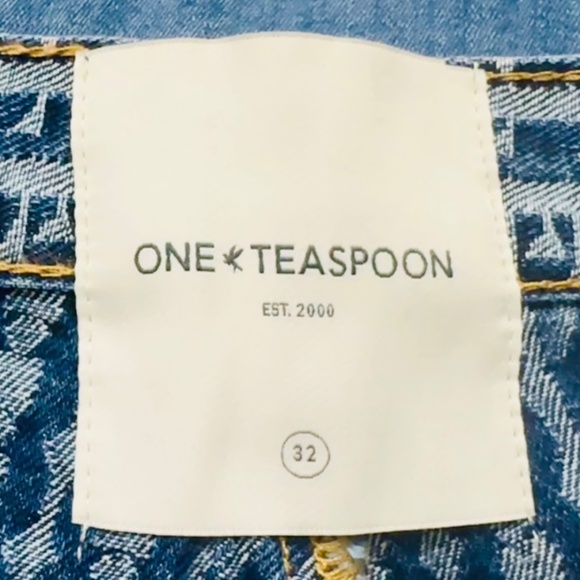 NWT (Rare Find) - One Teaspoon (Size 32) Le Wolves Mid Waist Denim Shorts - Picture 8 of 9